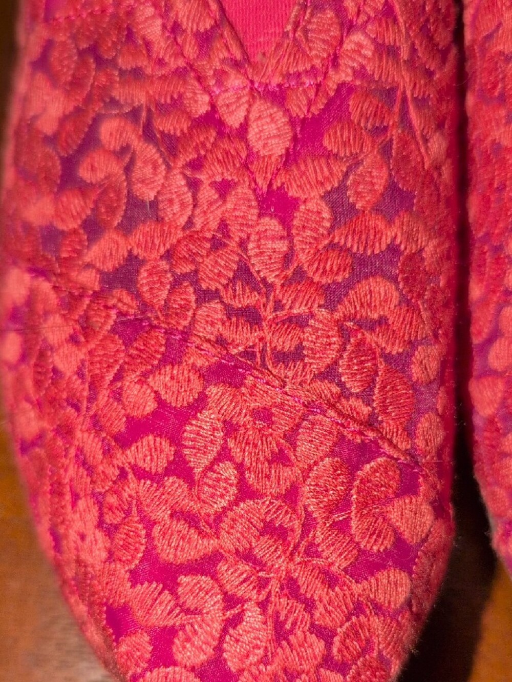 TOMS Women's Fuschia Lace Alpargata Slip-On Flats - Picture 2 of 4